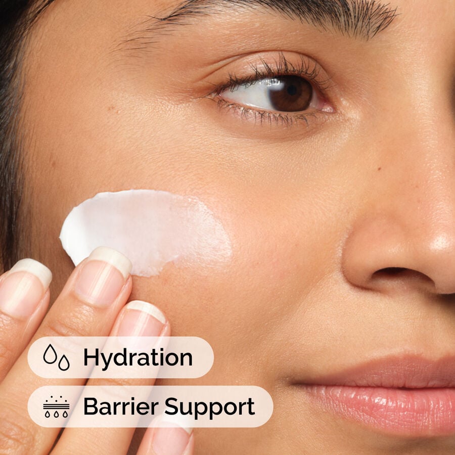 natural-moisturizing-factors-ha-r9 ord-natural-moisturizing-factors-ha-model-application-with-benefits.jpg